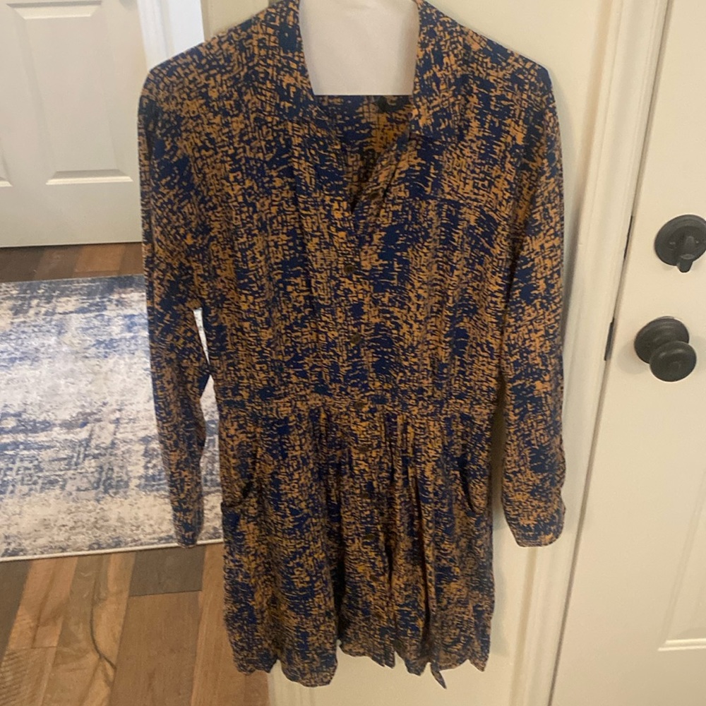 Tracy Reese - Dress for work or play! Lightweight material. Button-up.